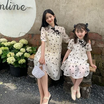 Mati in Hči Ujemanje Obleke Enako Elegantno Kitajski Slog Mama in Baby Dekleta Cvetlični Obleko 2023 Ženske, Poletna Obleka
